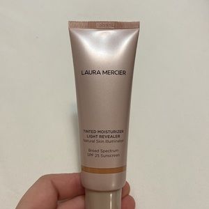 NEW IN BOX Laura Mercier Tinted Moisturizer